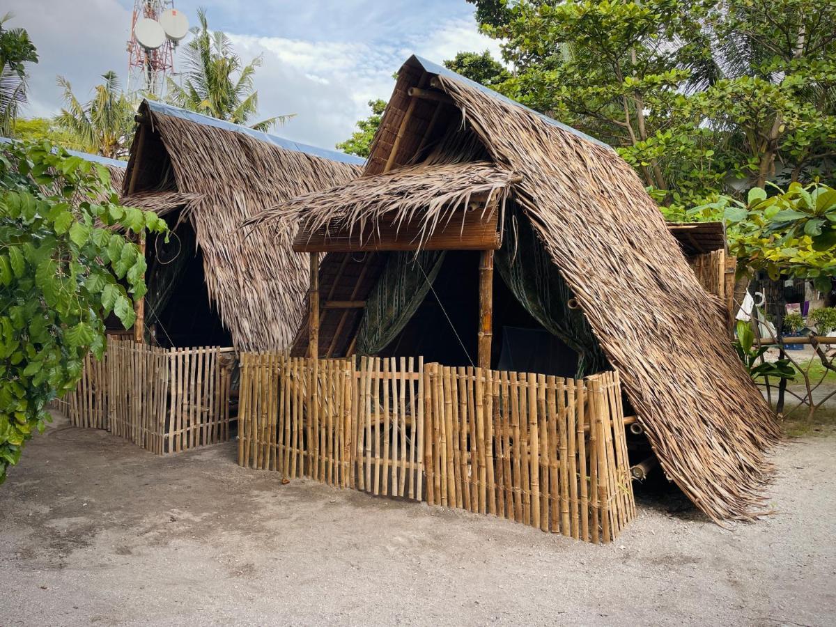 Auberge de jeunesse Tribal Huts Community à Daanbantayan Extérieur photo