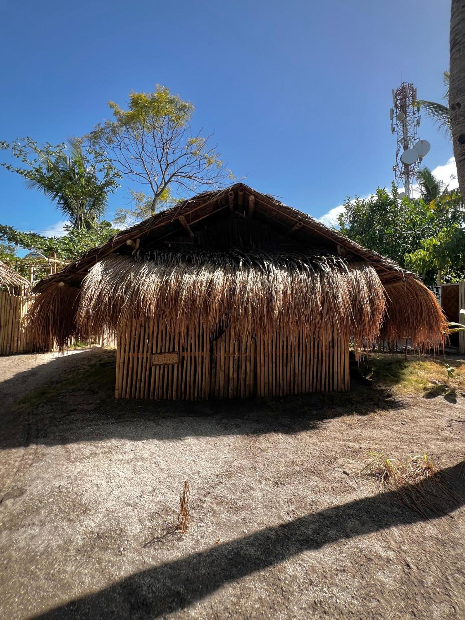 Auberge de jeunesse Tribal Huts Community à Daanbantayan Extérieur photo