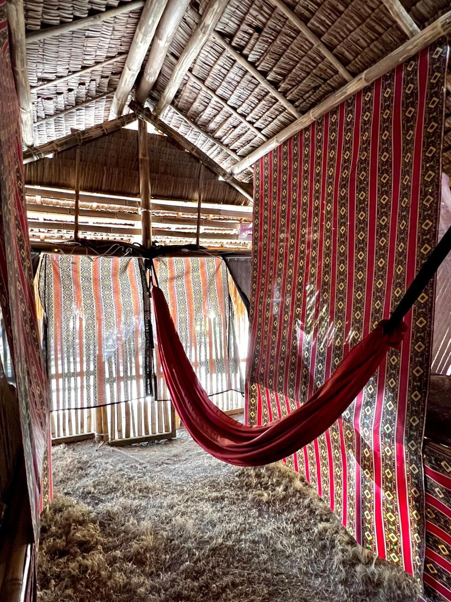 Auberge de jeunesse Tribal Huts Community à Daanbantayan Extérieur photo
