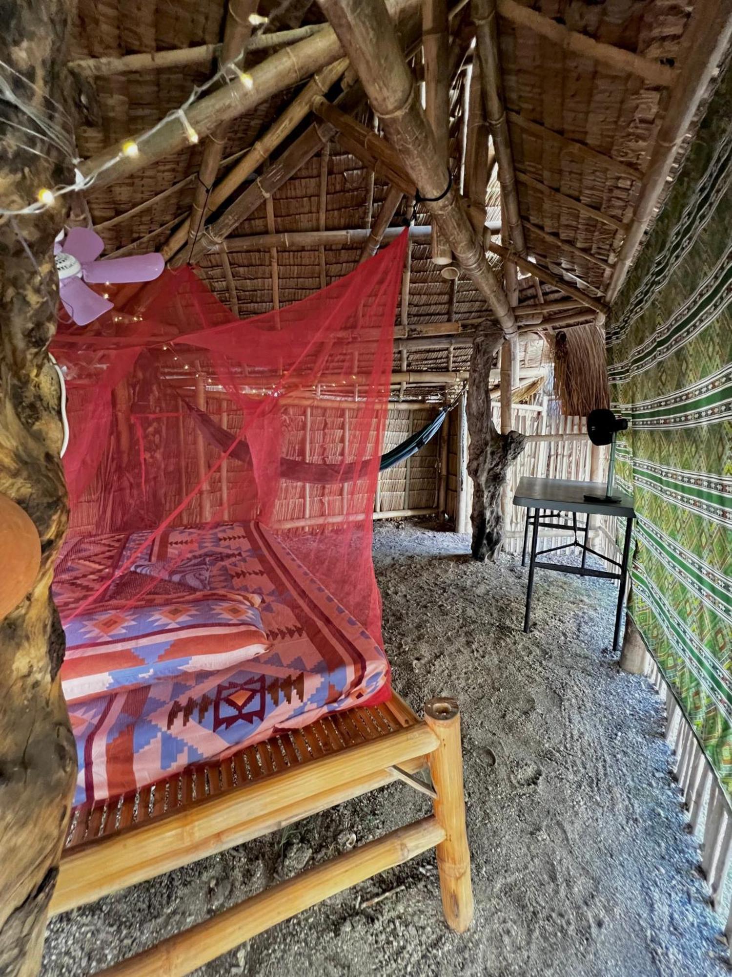 Auberge de jeunesse Tribal Huts Community à Daanbantayan Extérieur photo