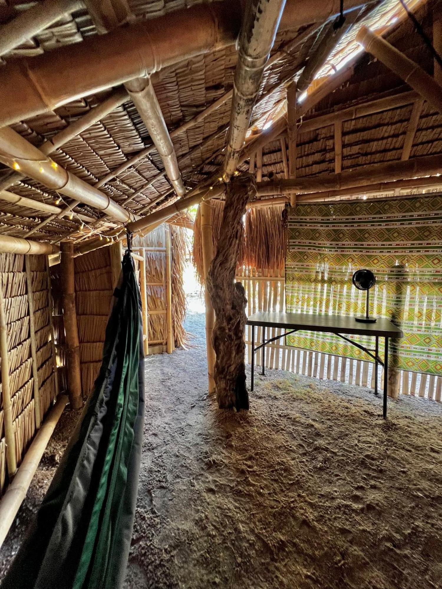 Auberge de jeunesse Tribal Huts Community à Daanbantayan Chambre photo